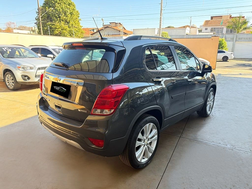 CHEVROLET TRACKER