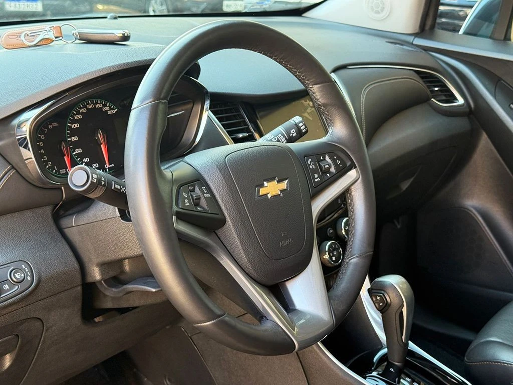 CHEVROLET TRACKER