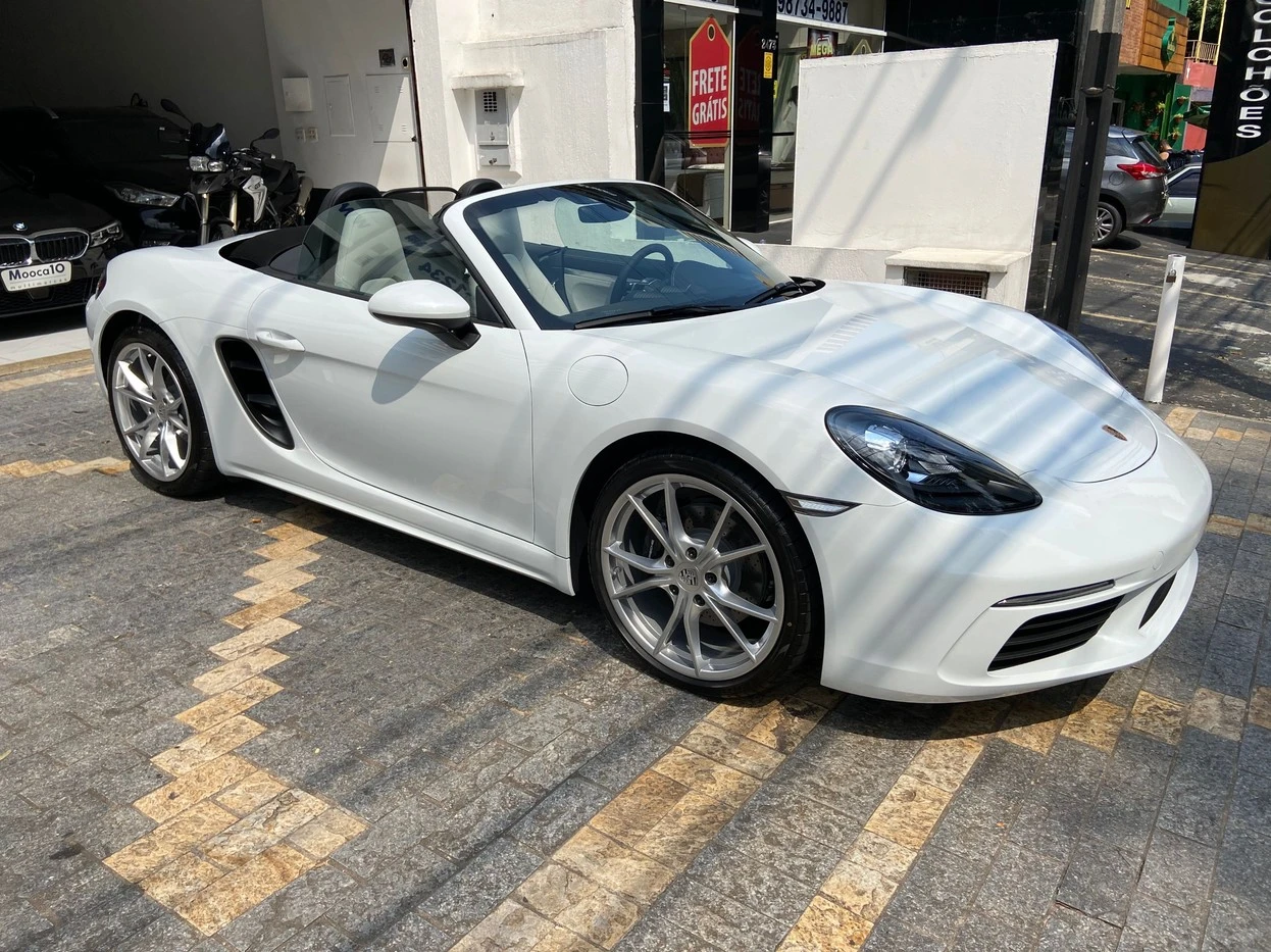 PORSCHE 718