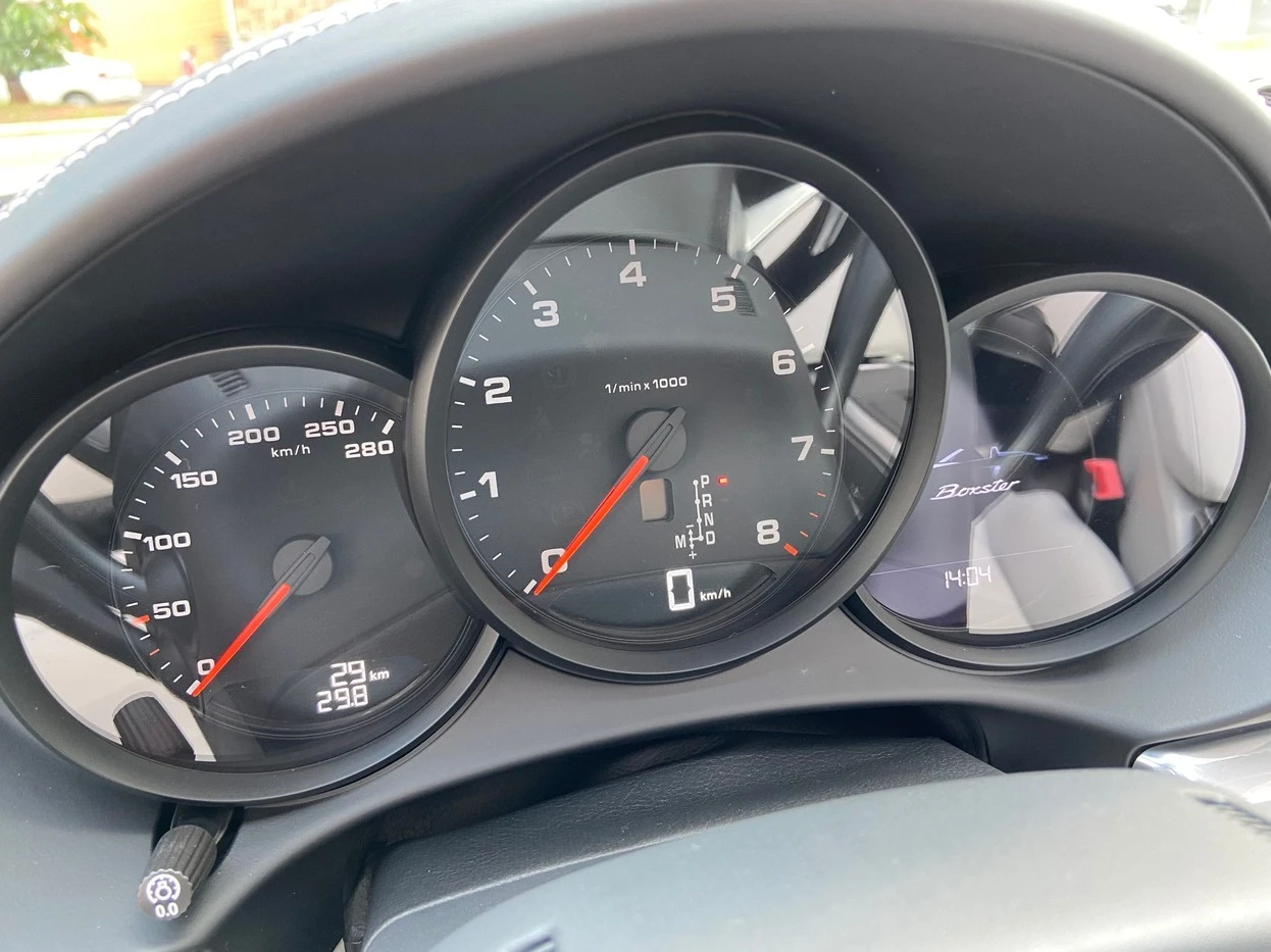 PORSCHE 718