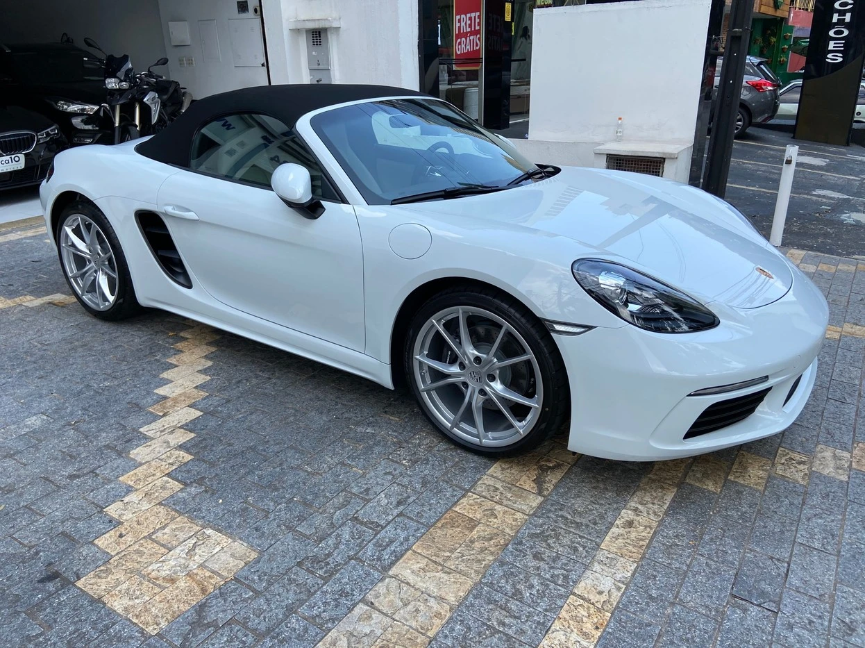 PORSCHE 718