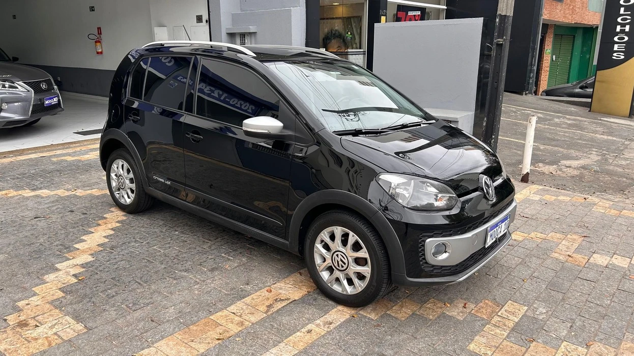 VOLKSWAGEN CROSS UP