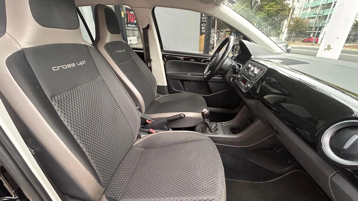 VOLKSWAGEN CROSS UP