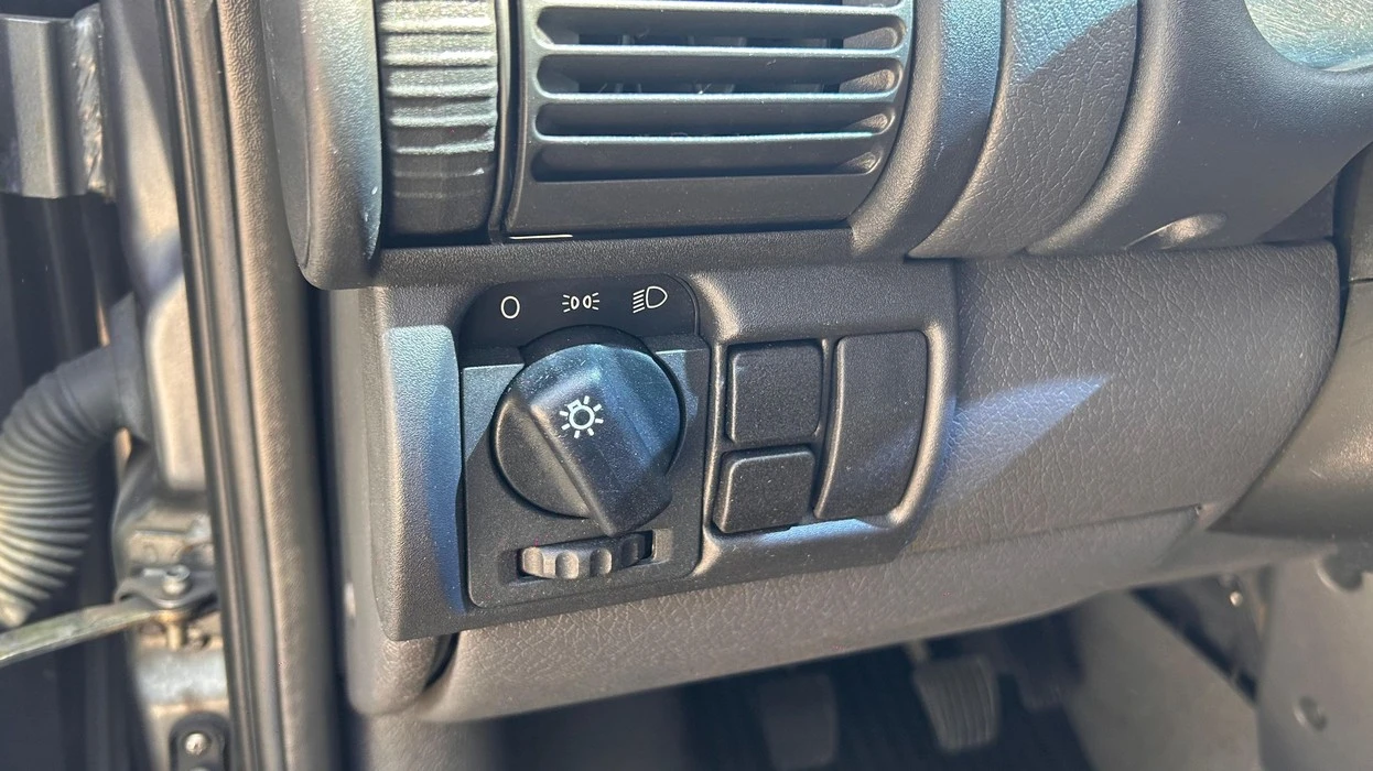 CHEVROLET CORSA