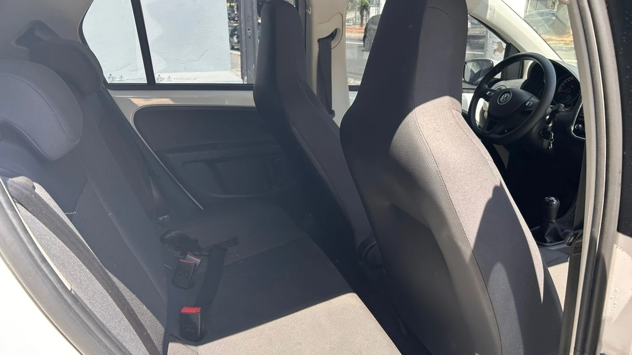 VOLKSWAGEN UP
