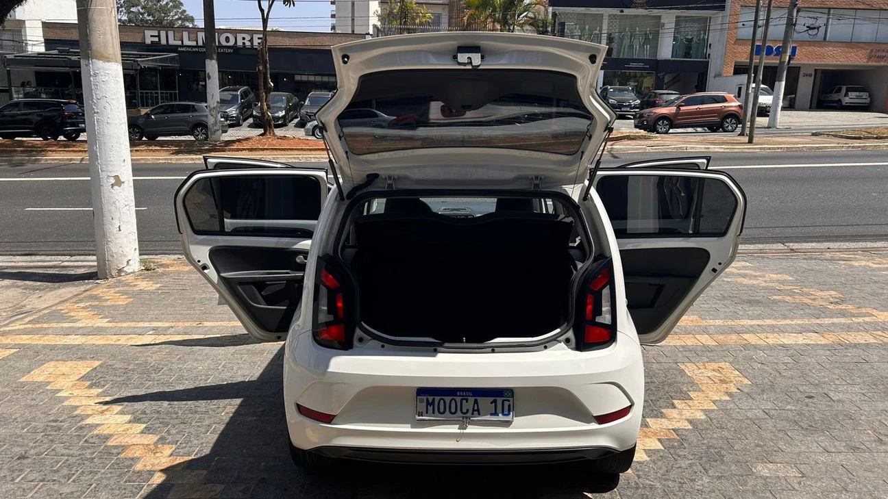 VOLKSWAGEN UP