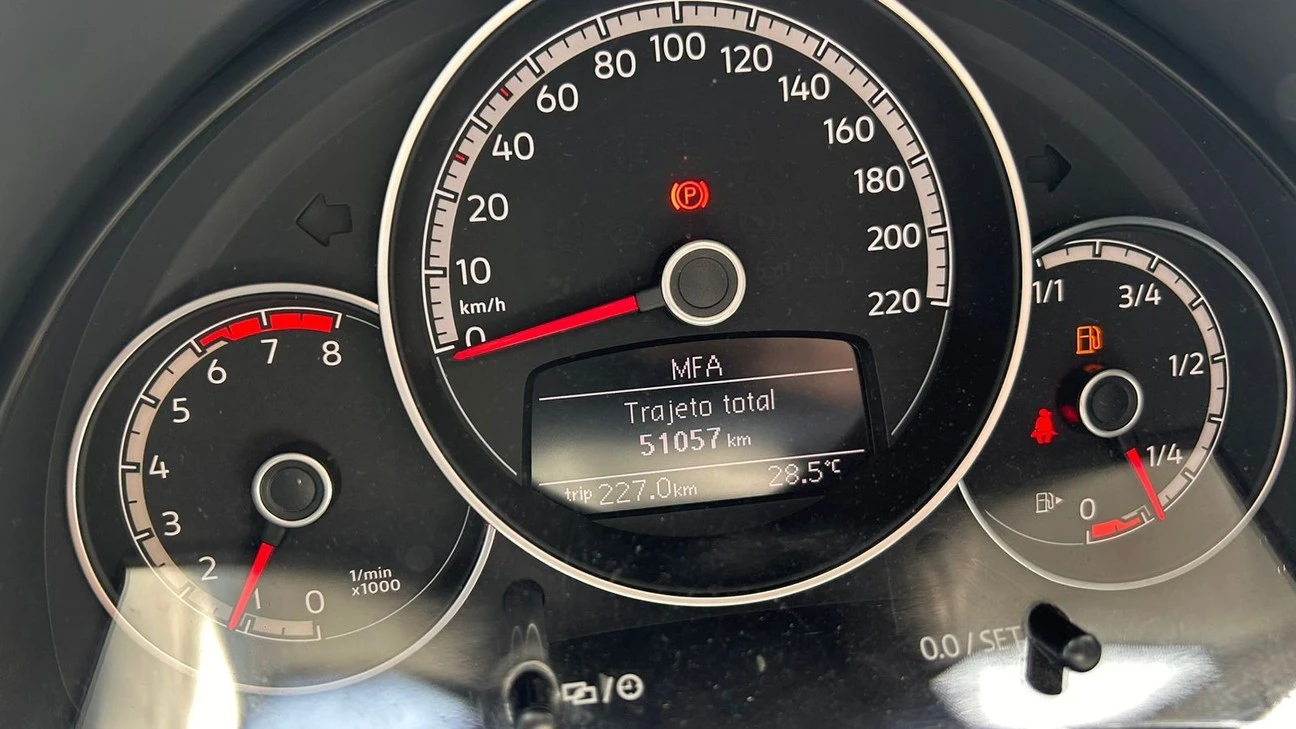 VOLKSWAGEN UP