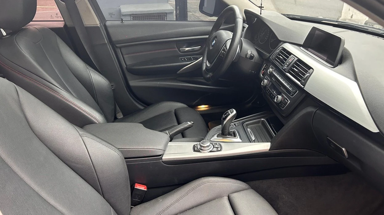 BMW 320I