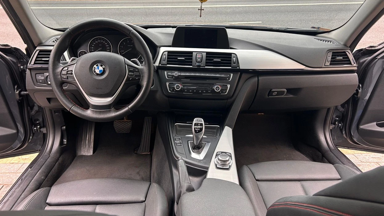 BMW 320I