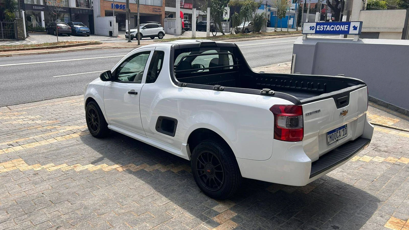 CHEVROLET MONTANA
