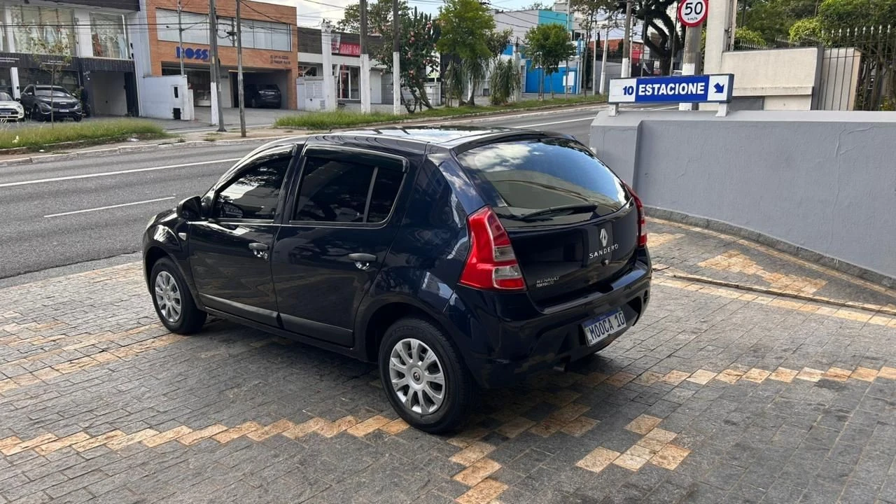 RENAULT SANDERO