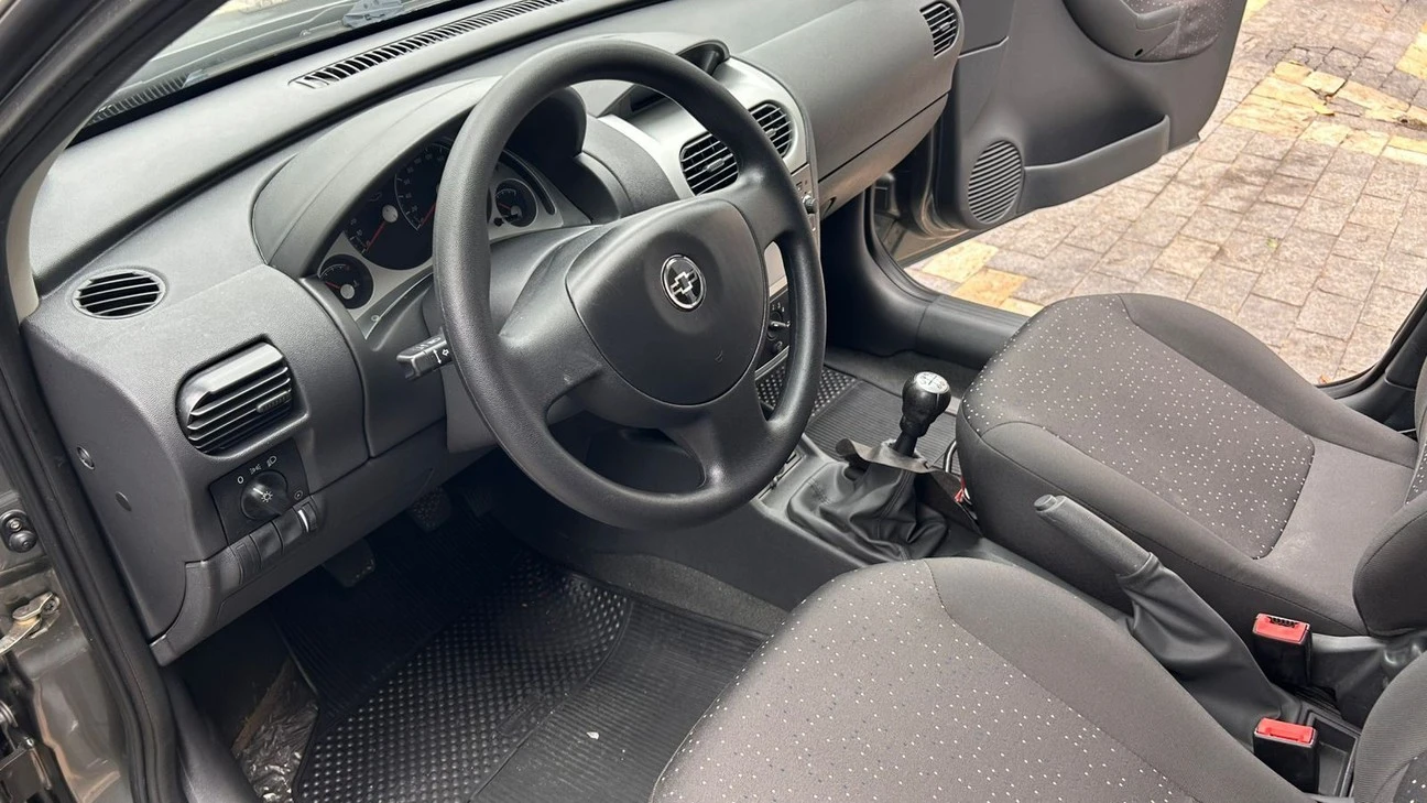 CHEVROLET CORSA