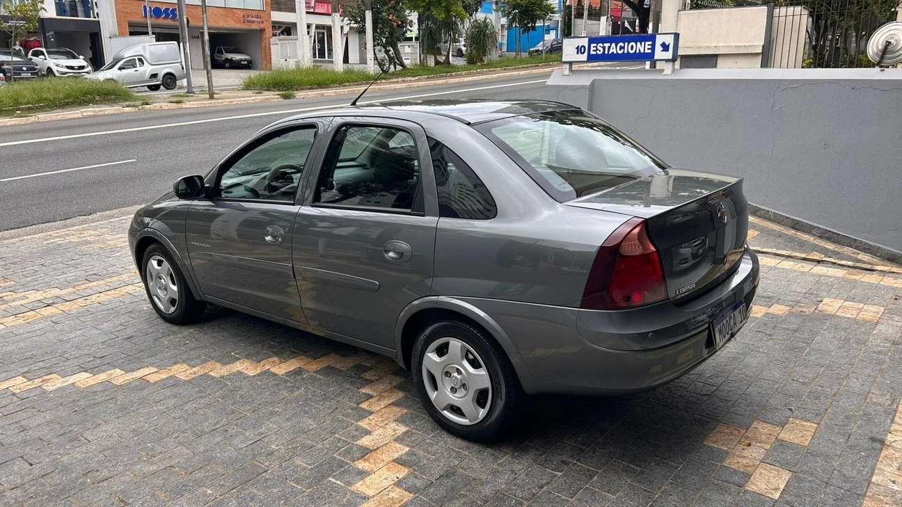 CHEVROLET CORSA