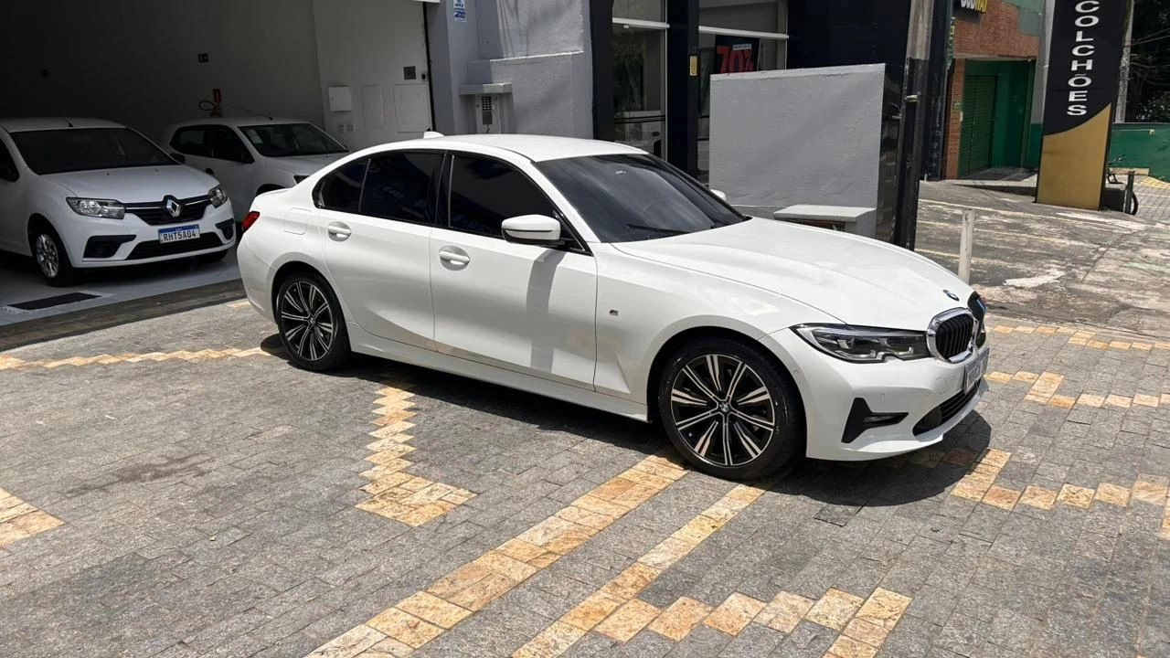 BMW 320i