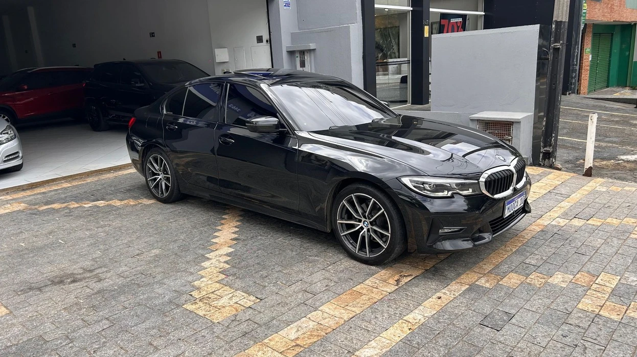 BMW 320i