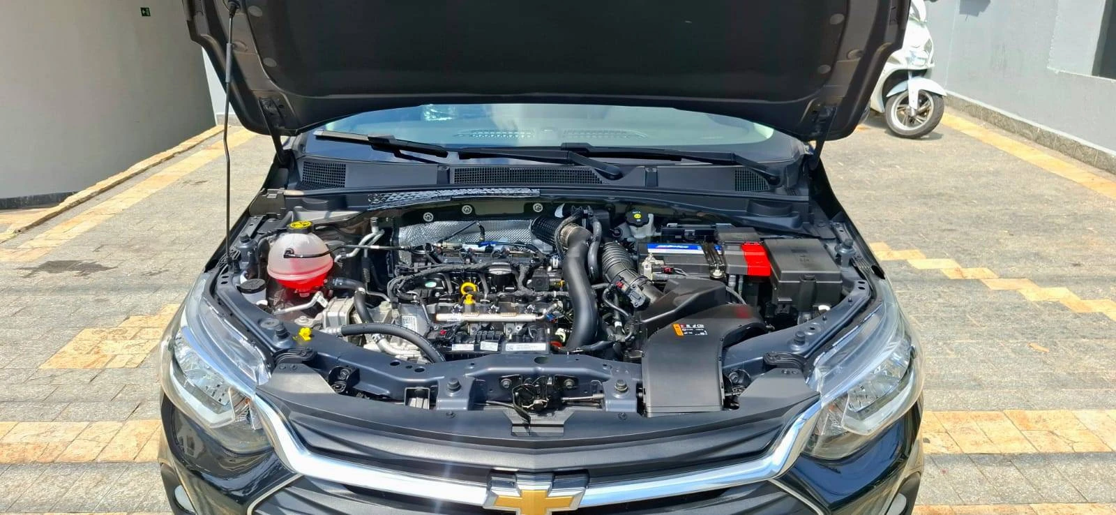 ONIX 1.0 TURBO PLUS LTZ