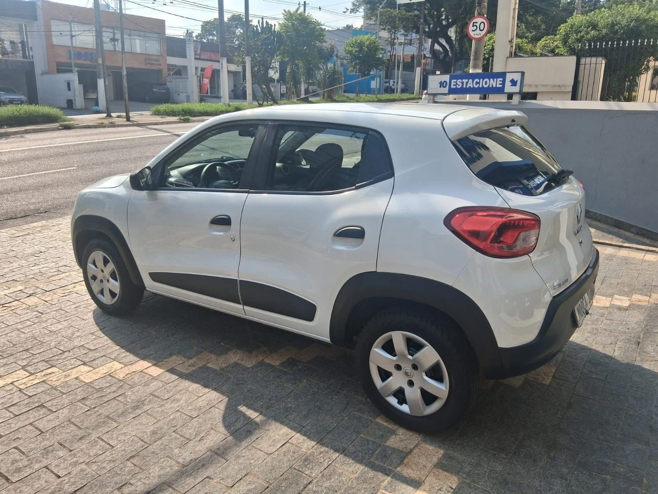 RENAULT KWID