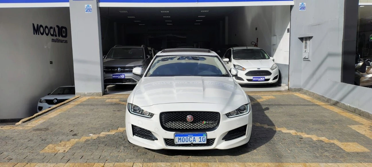JAGUAR XE