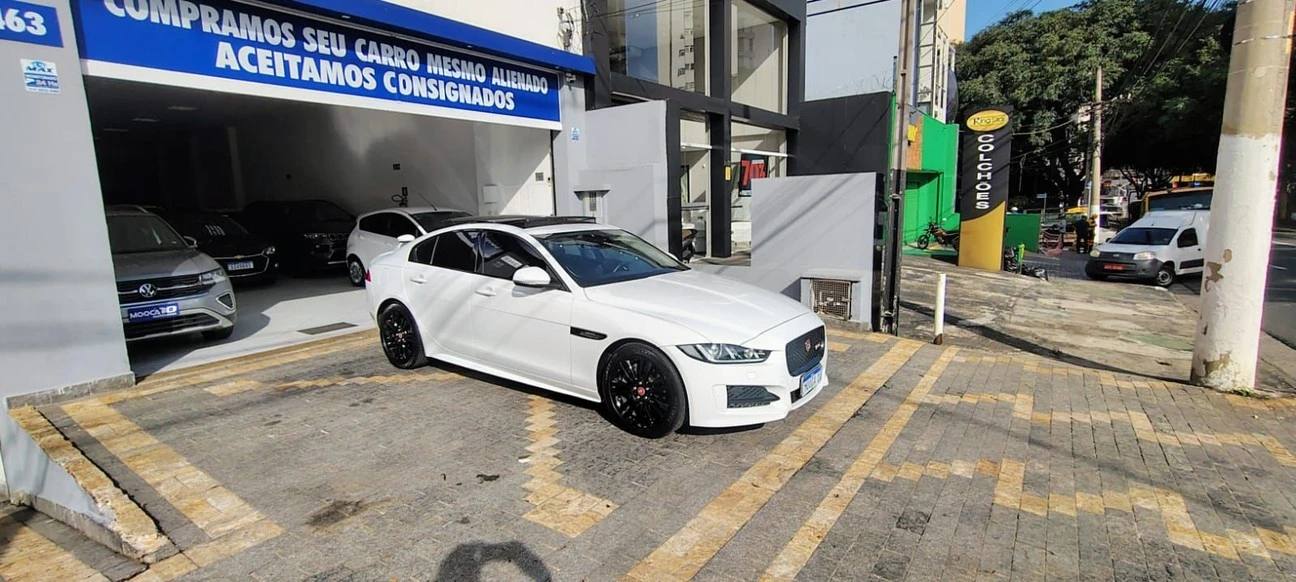JAGUAR XE