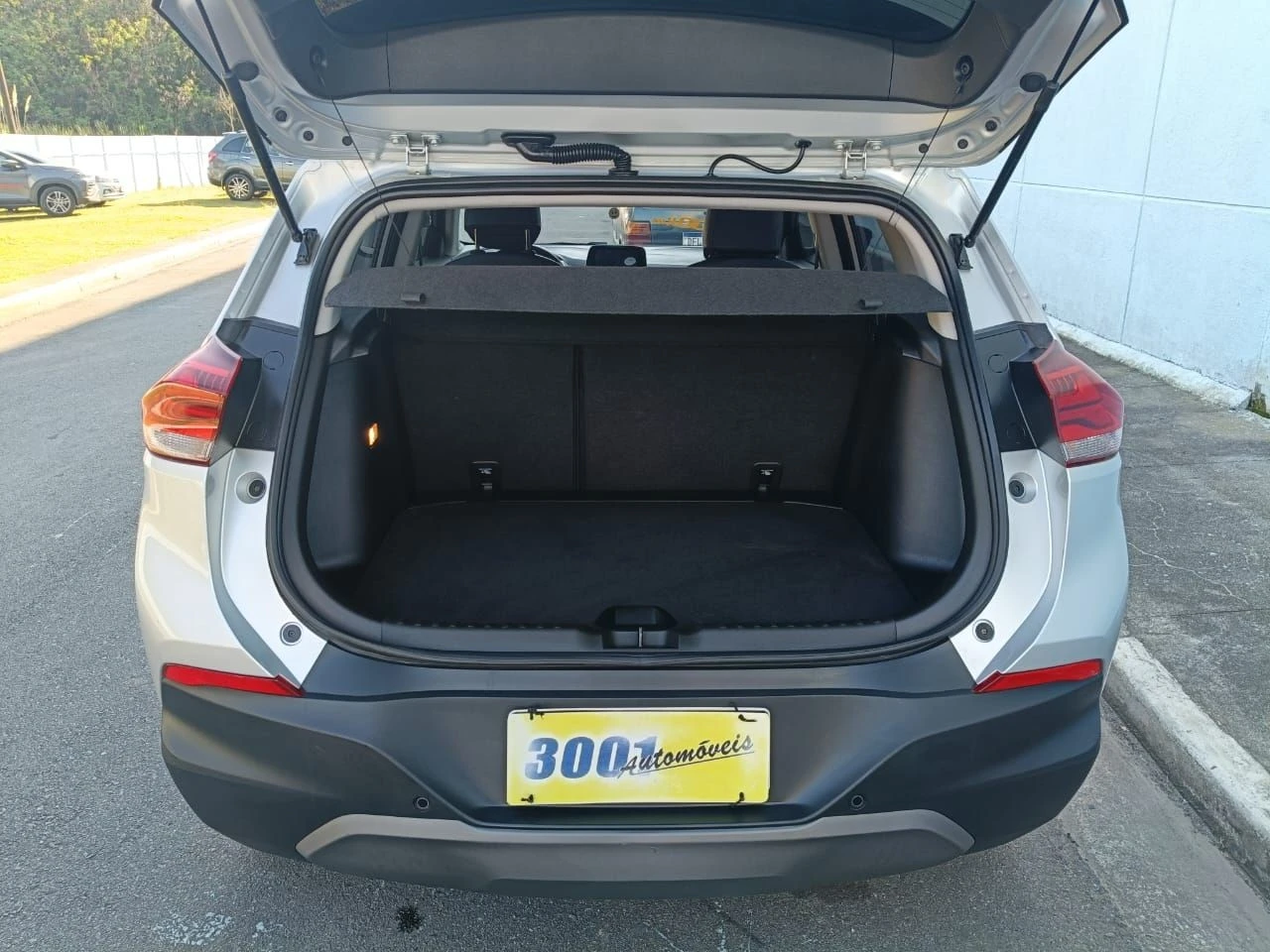 CHEVROLET TRACKER