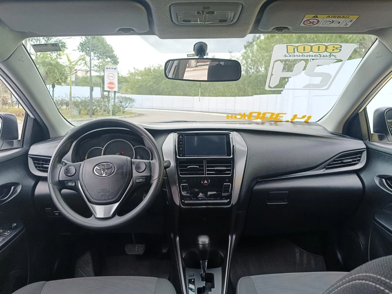 TOYOTA YARIS