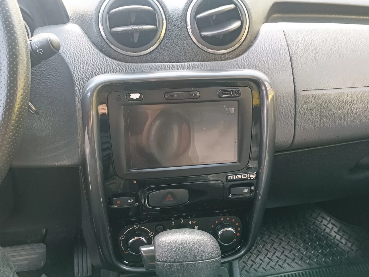 RENAULT DUSTER