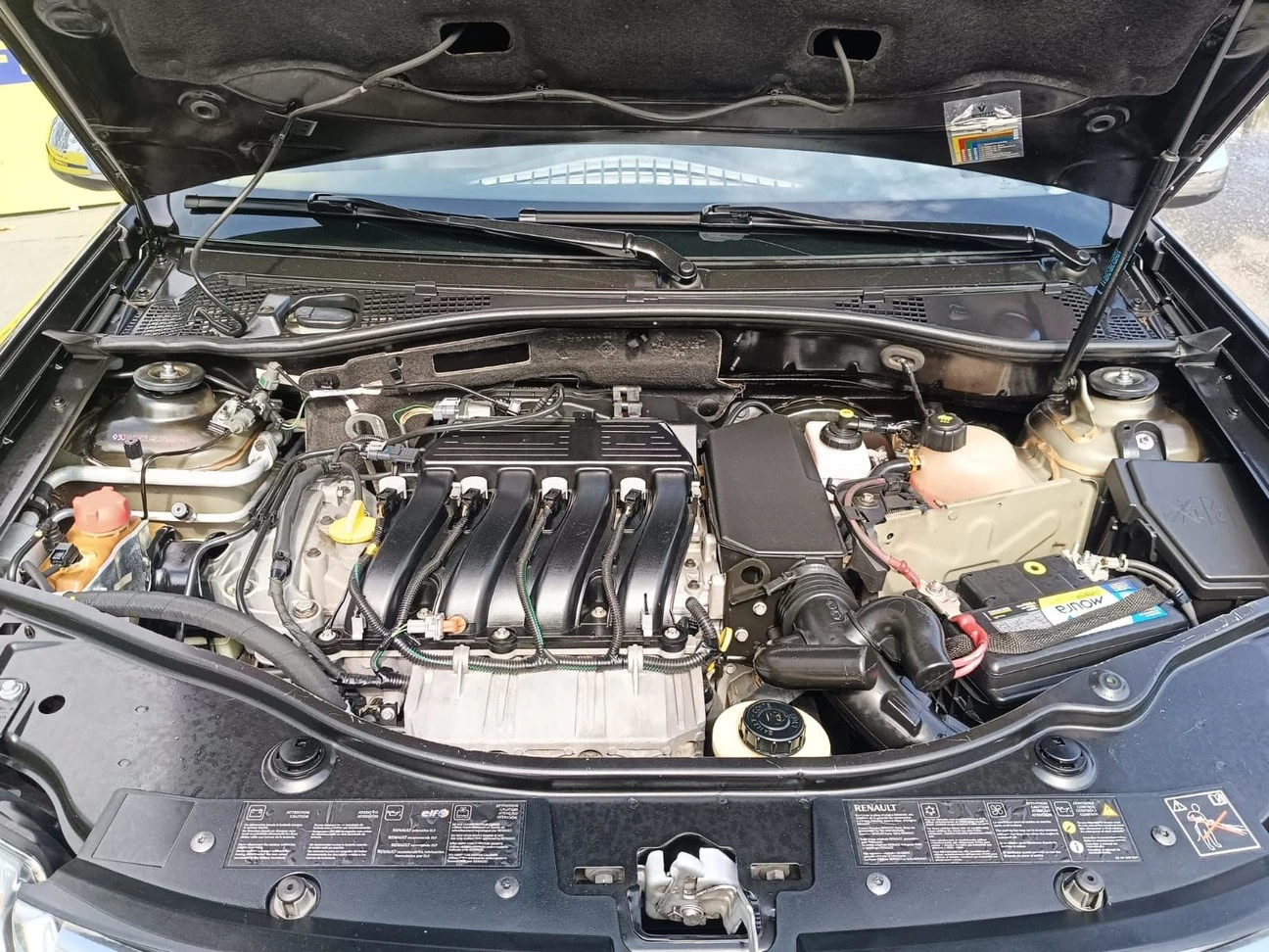 RENAULT DUSTER