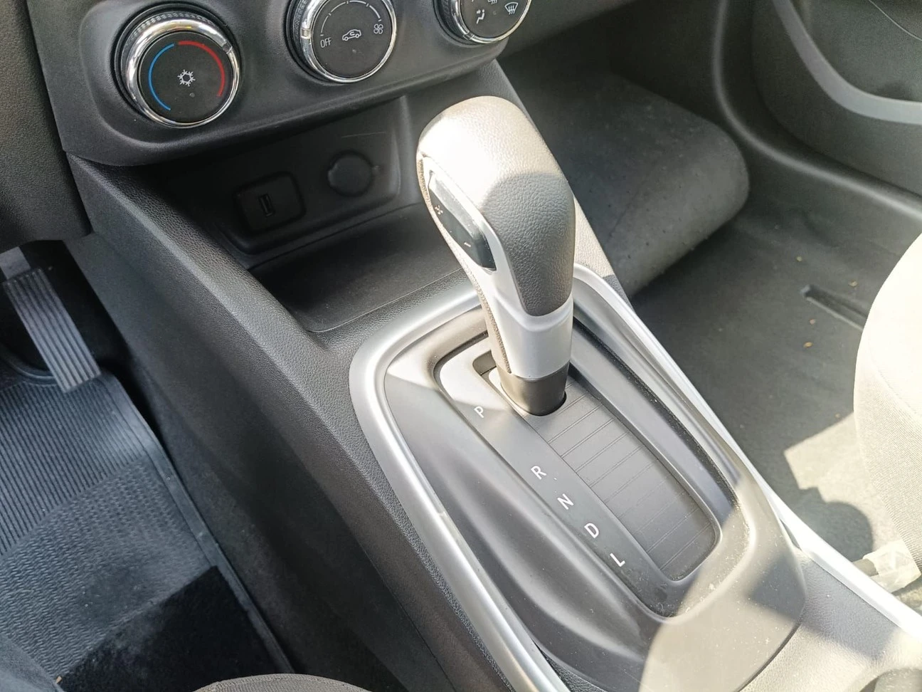 CHEVROLET TRACKER