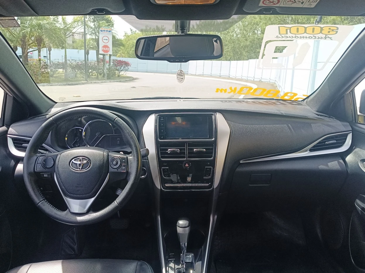 TOYOTA YARIS