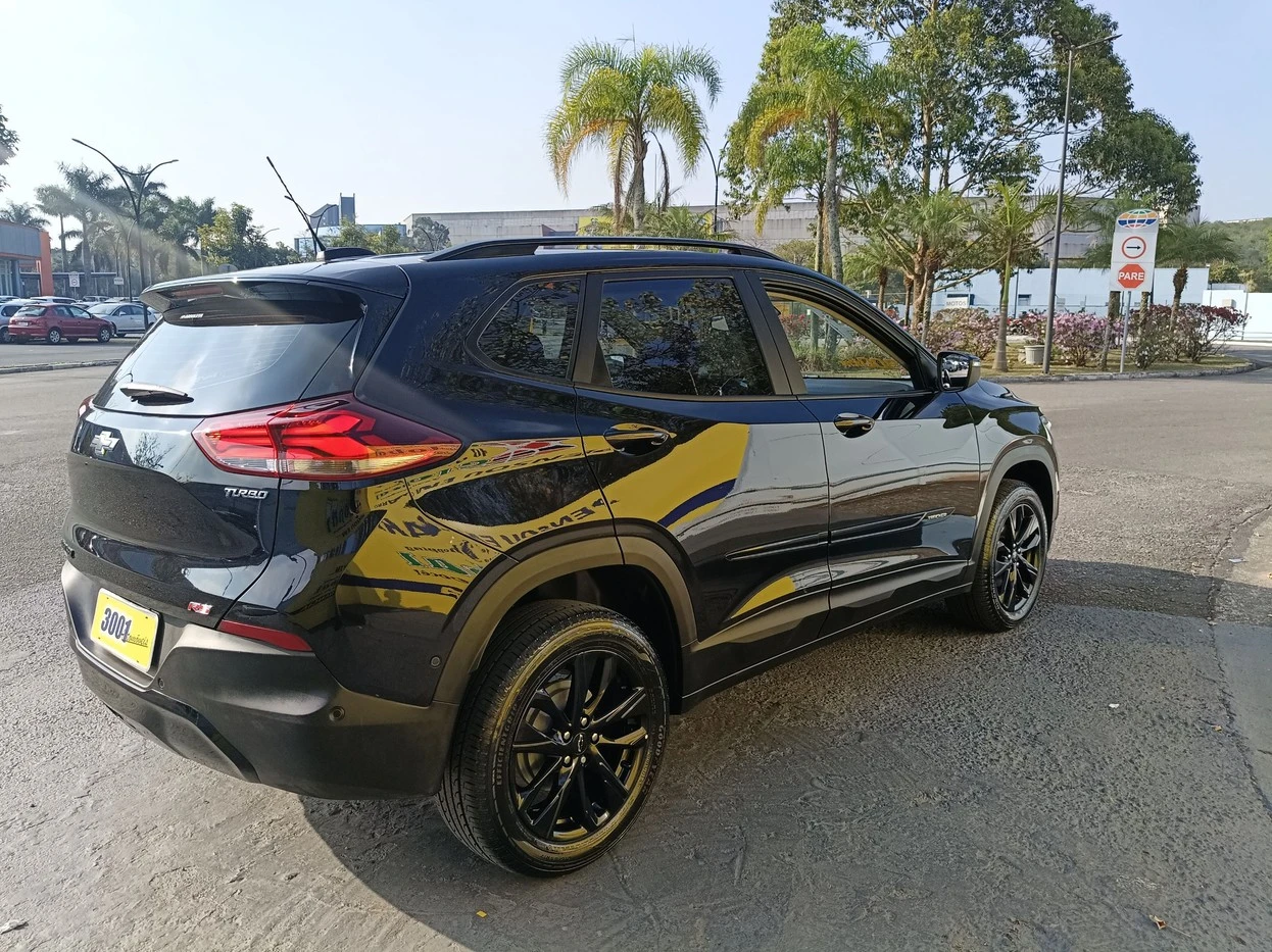 CHEVROLET TRACKER