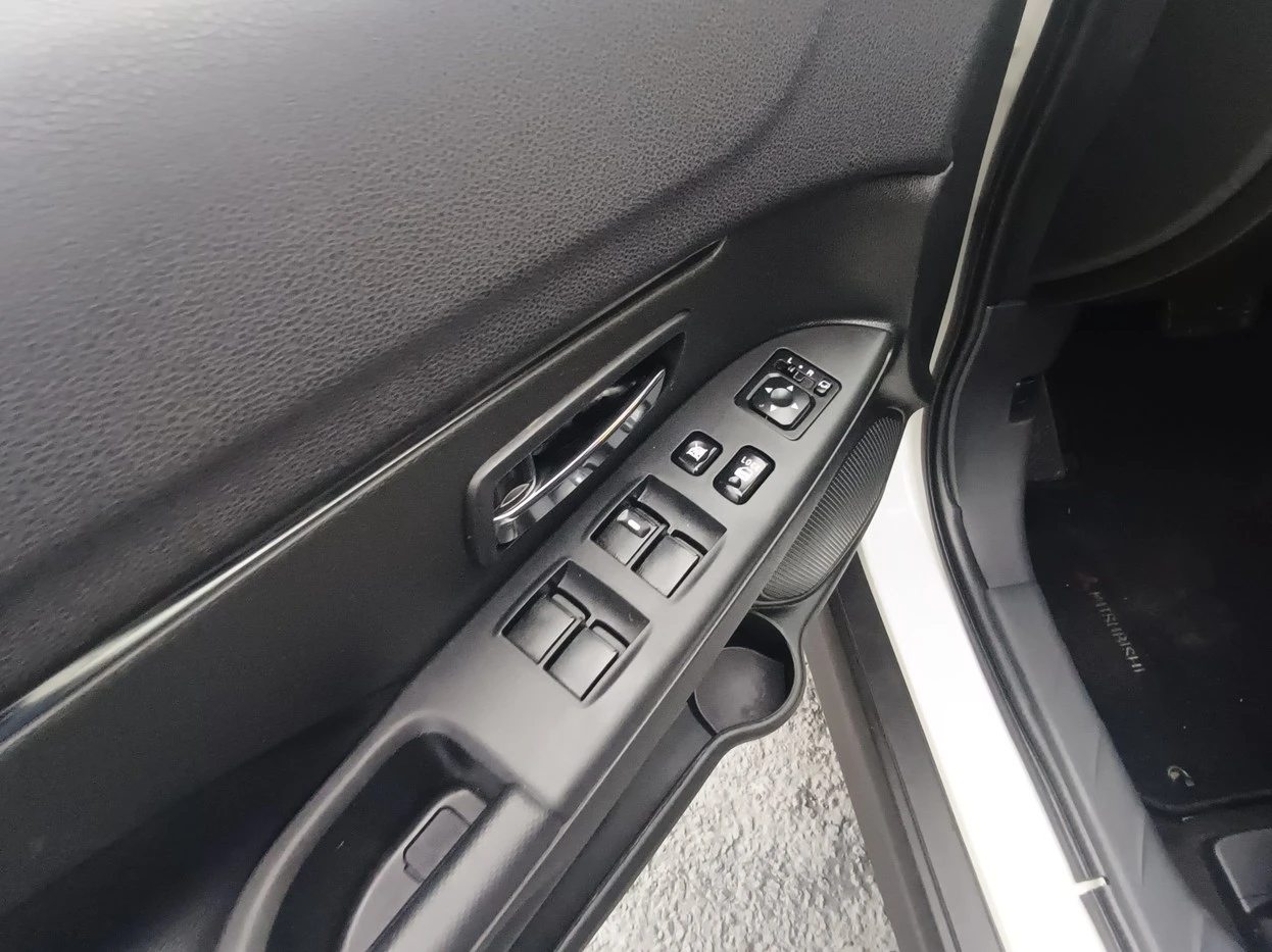 MITSUBISHI ASX