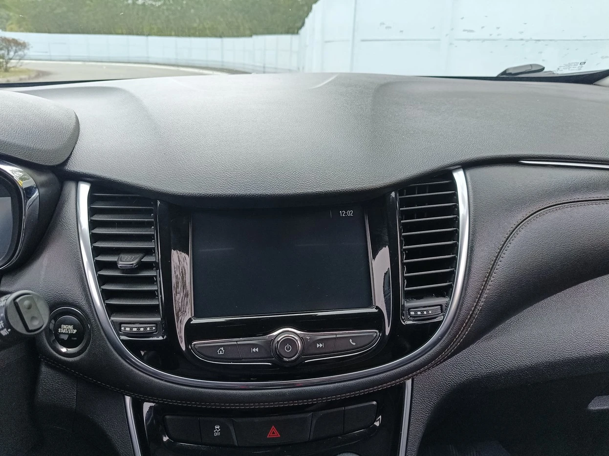 CHEVROLET TRACKER