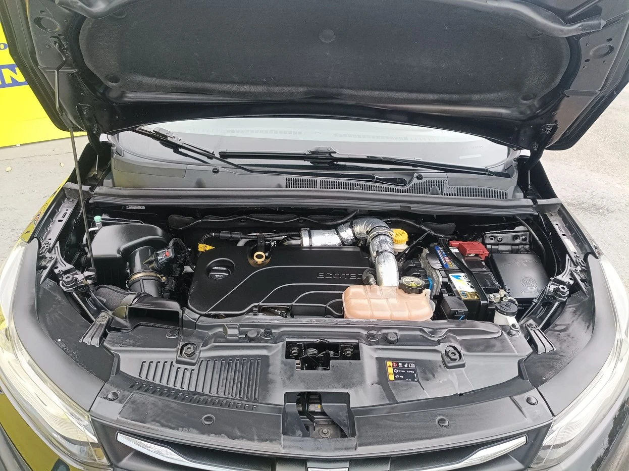 CHEVROLET TRACKER