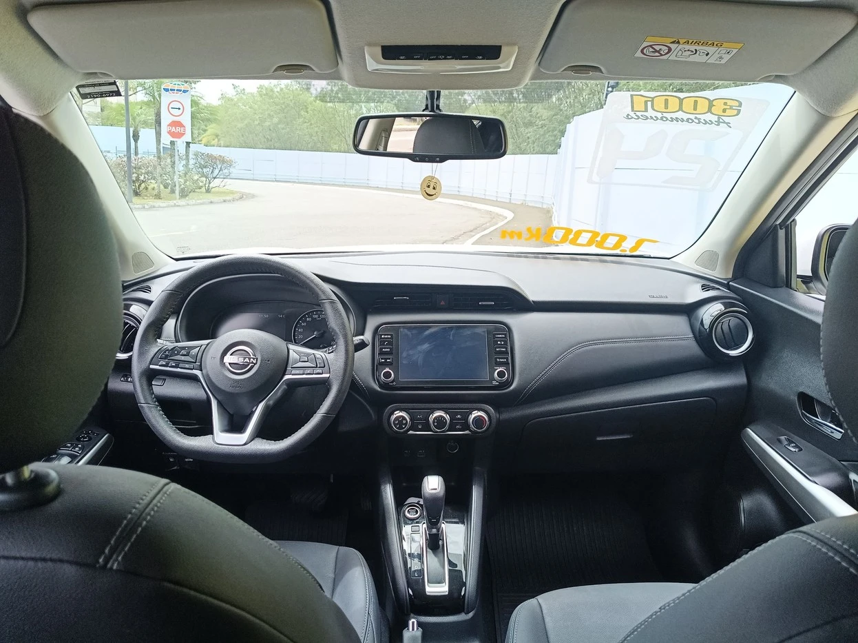 NISSAN KICKS