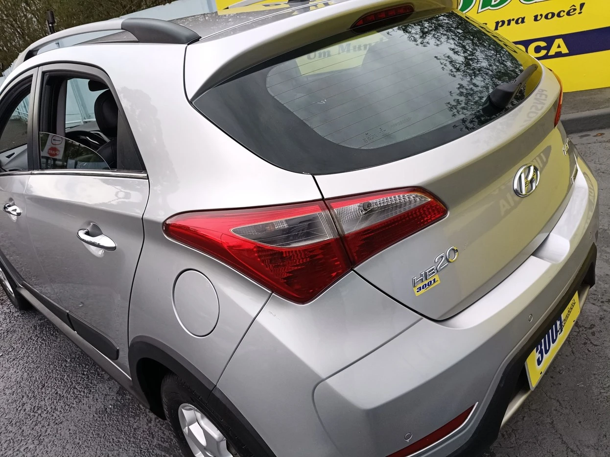 HYUNDAI HB20X