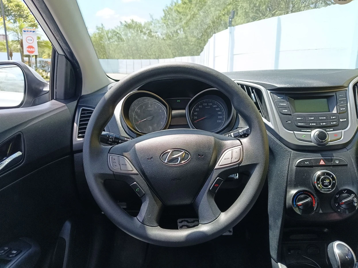 HYUNDAI HB20X