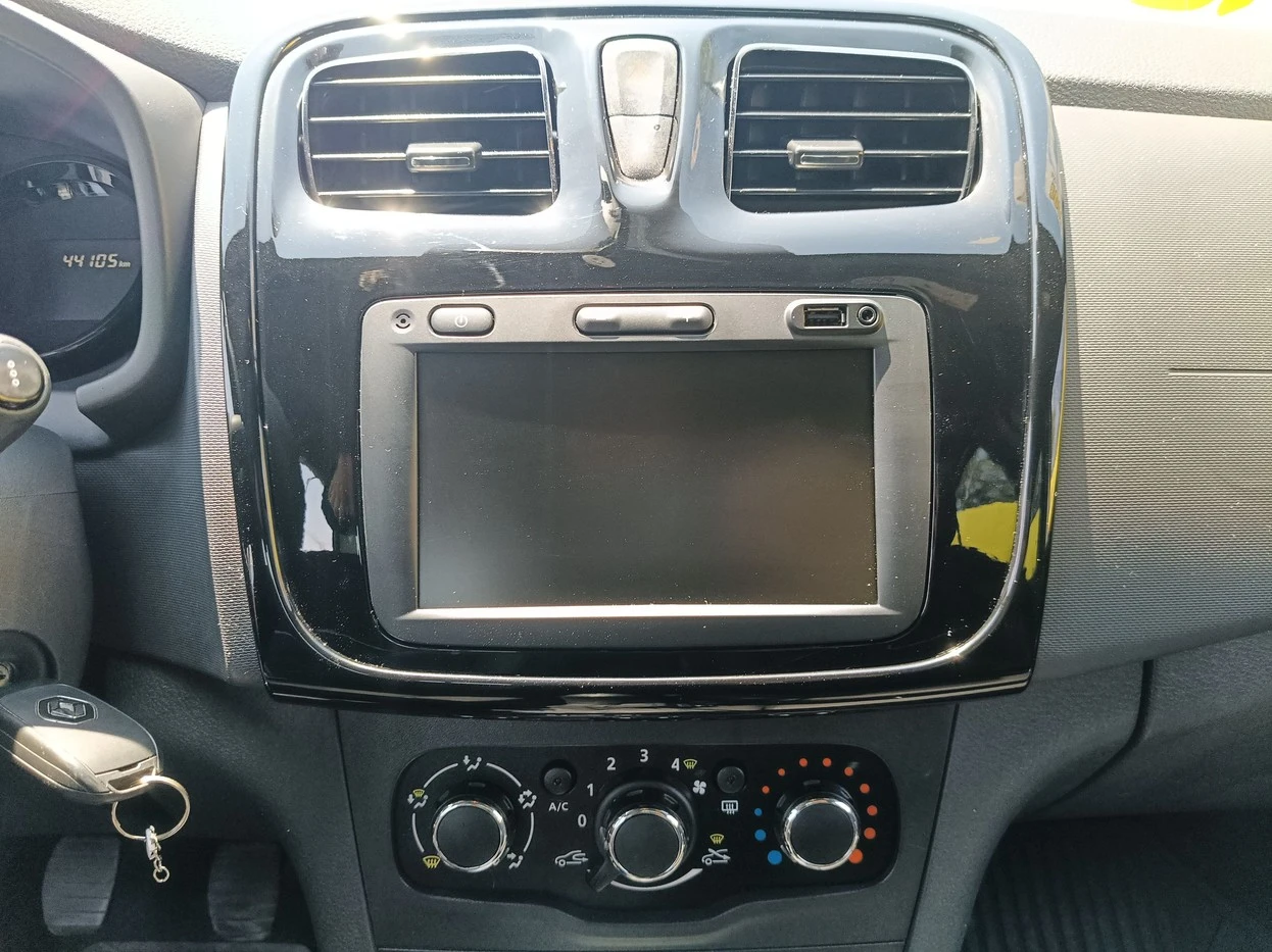 RENAULT LOGAN