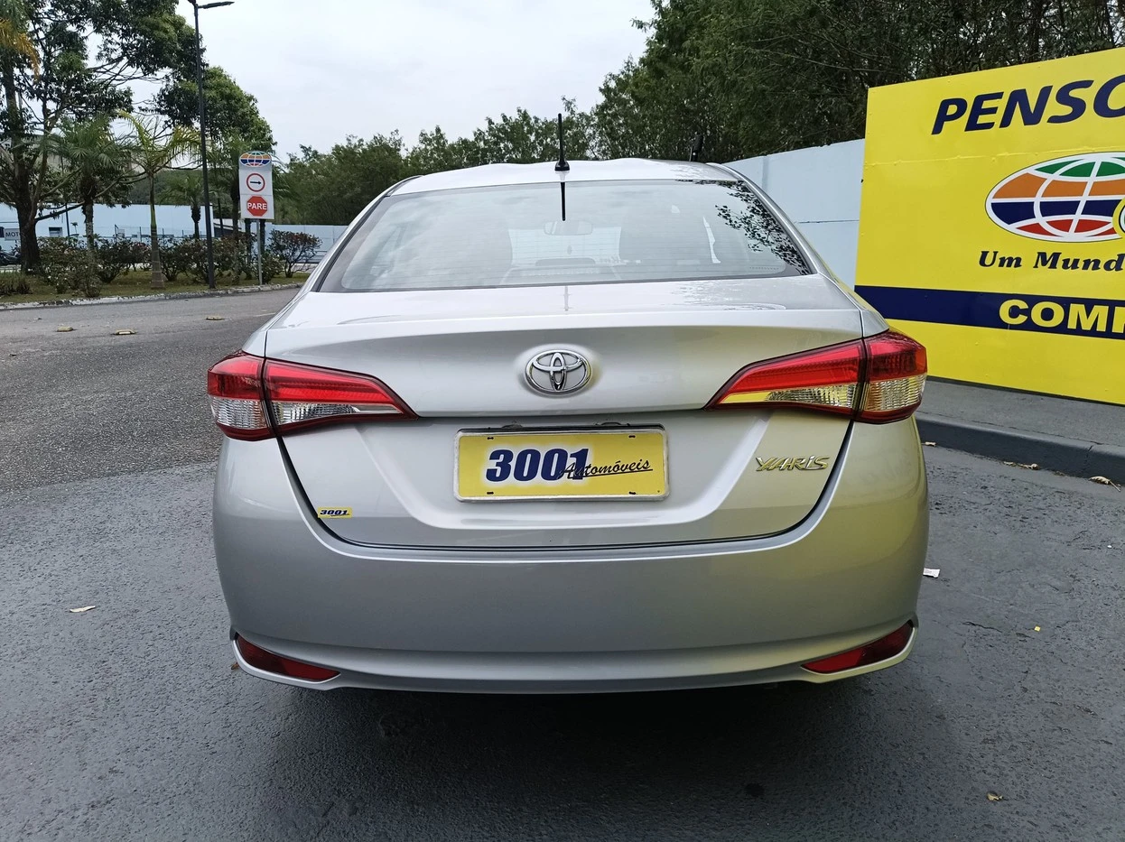 TOYOTA YARIS