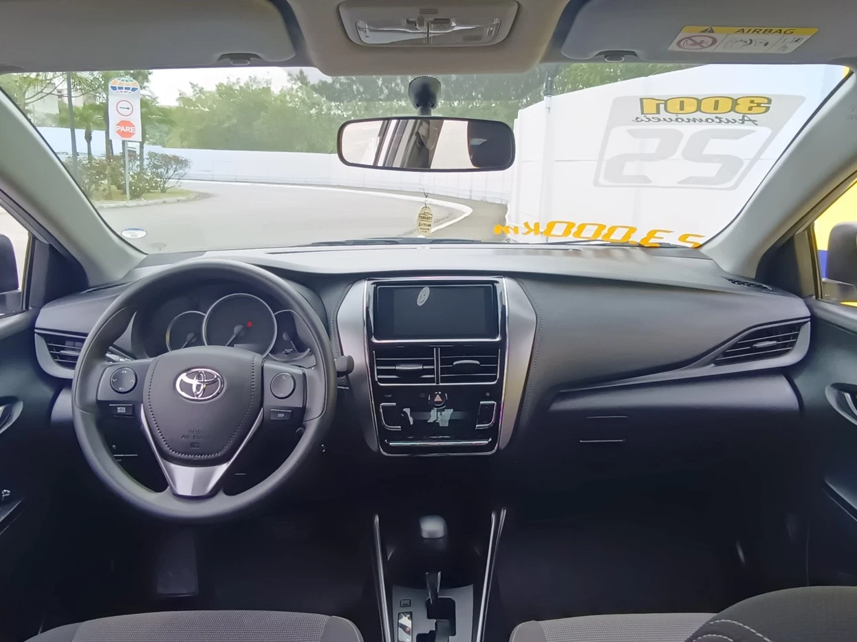 TOYOTA YARIS