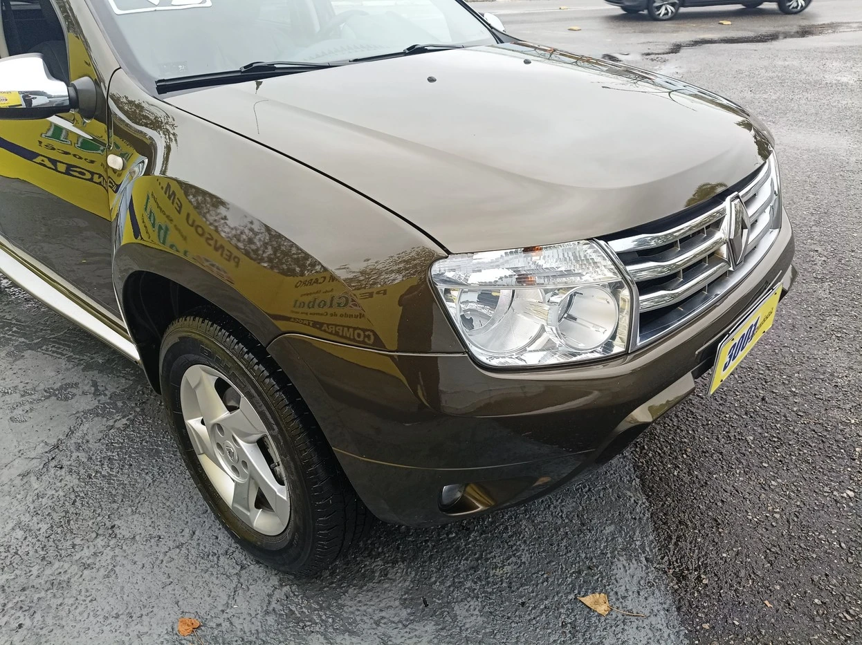 RENAULT DUSTER