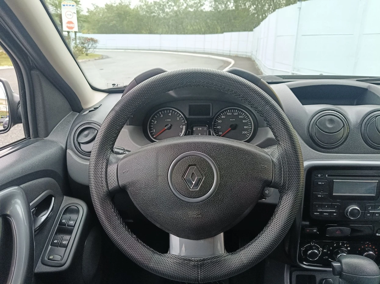RENAULT DUSTER