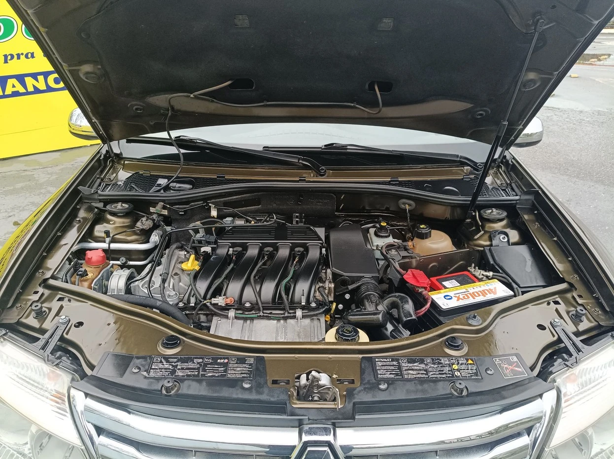 RENAULT DUSTER