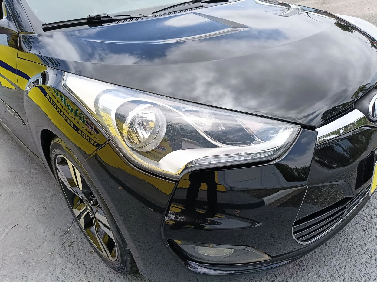 HYUNDAI VELOSTER