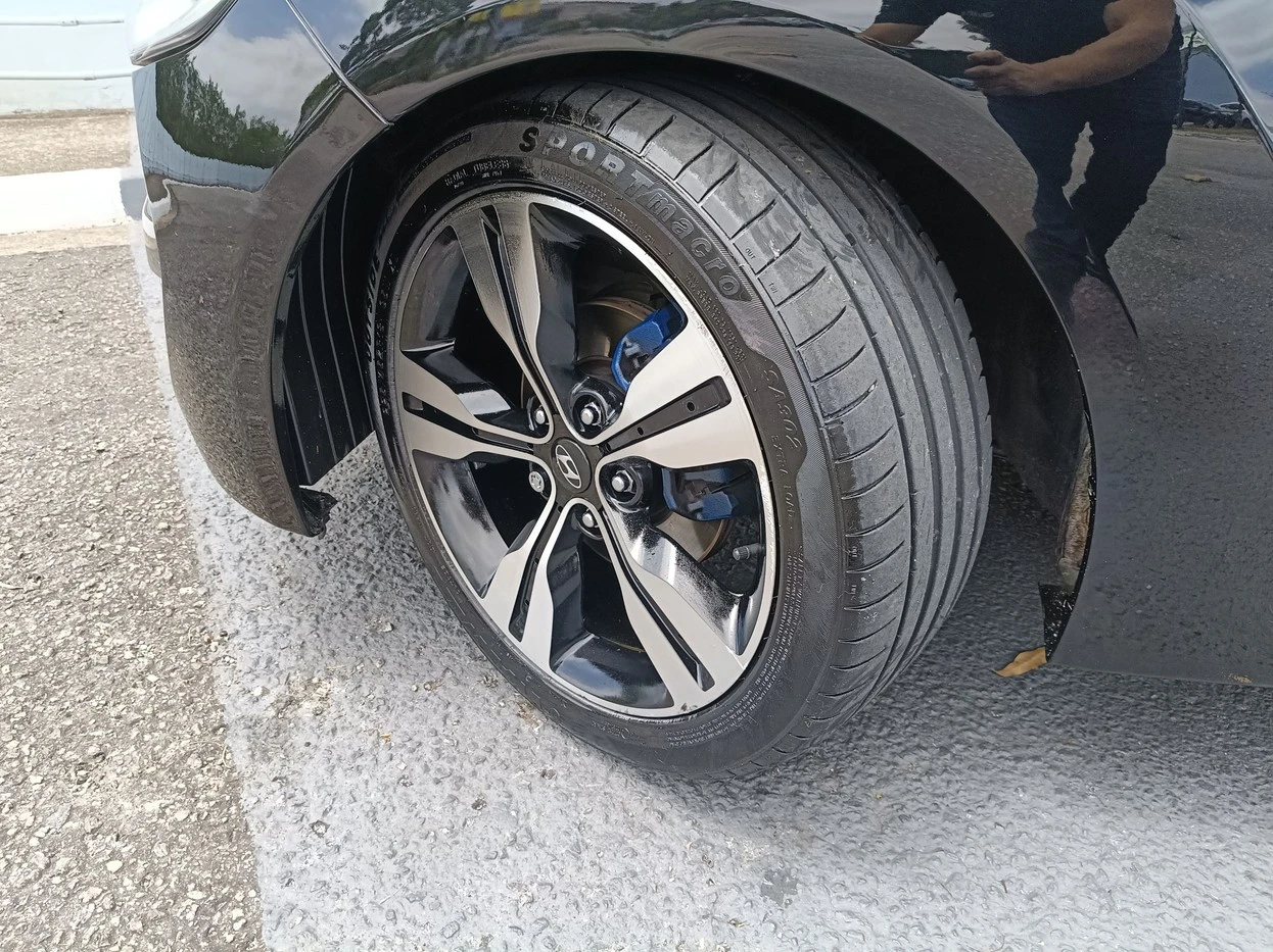 HYUNDAI VELOSTER