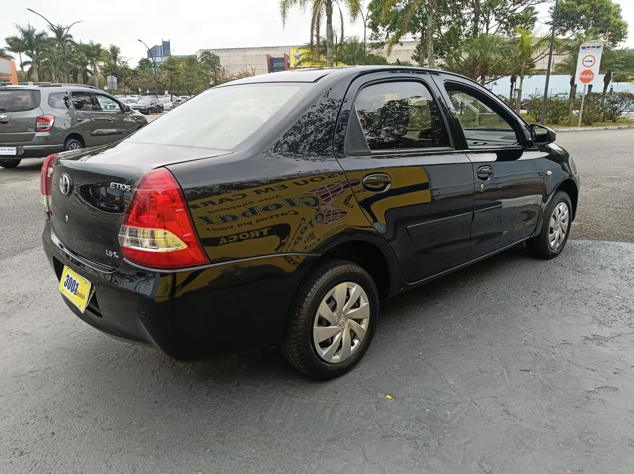 TOYOTA ETIOS
