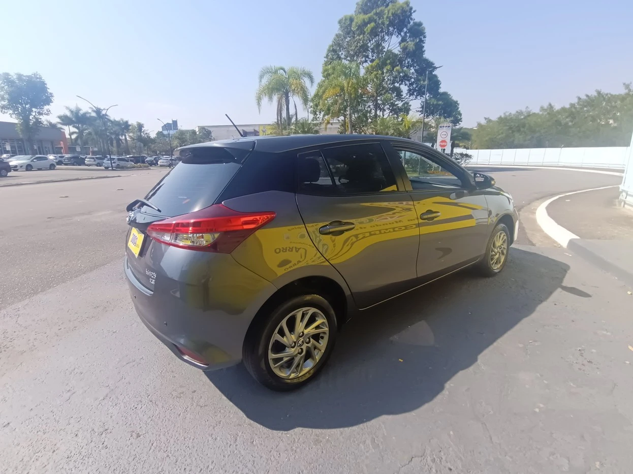 TOYOTA YARIS