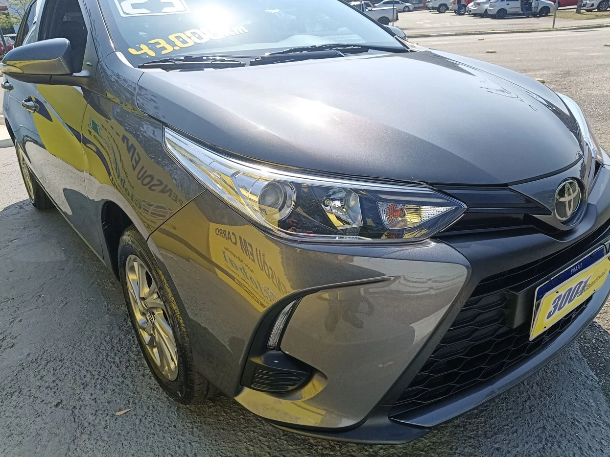 TOYOTA YARIS