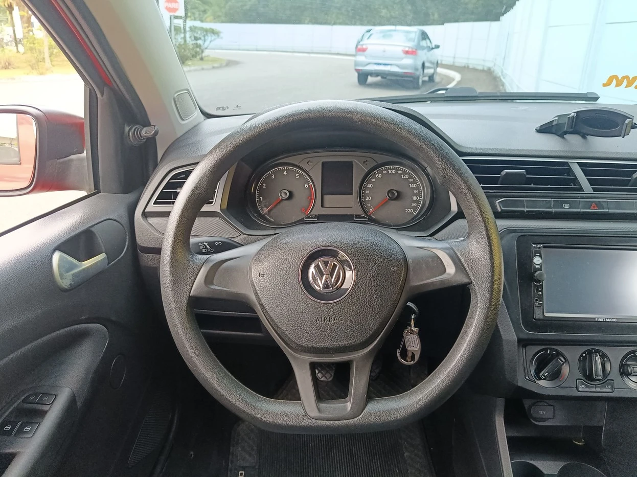 VOLKSWAGEN GOL