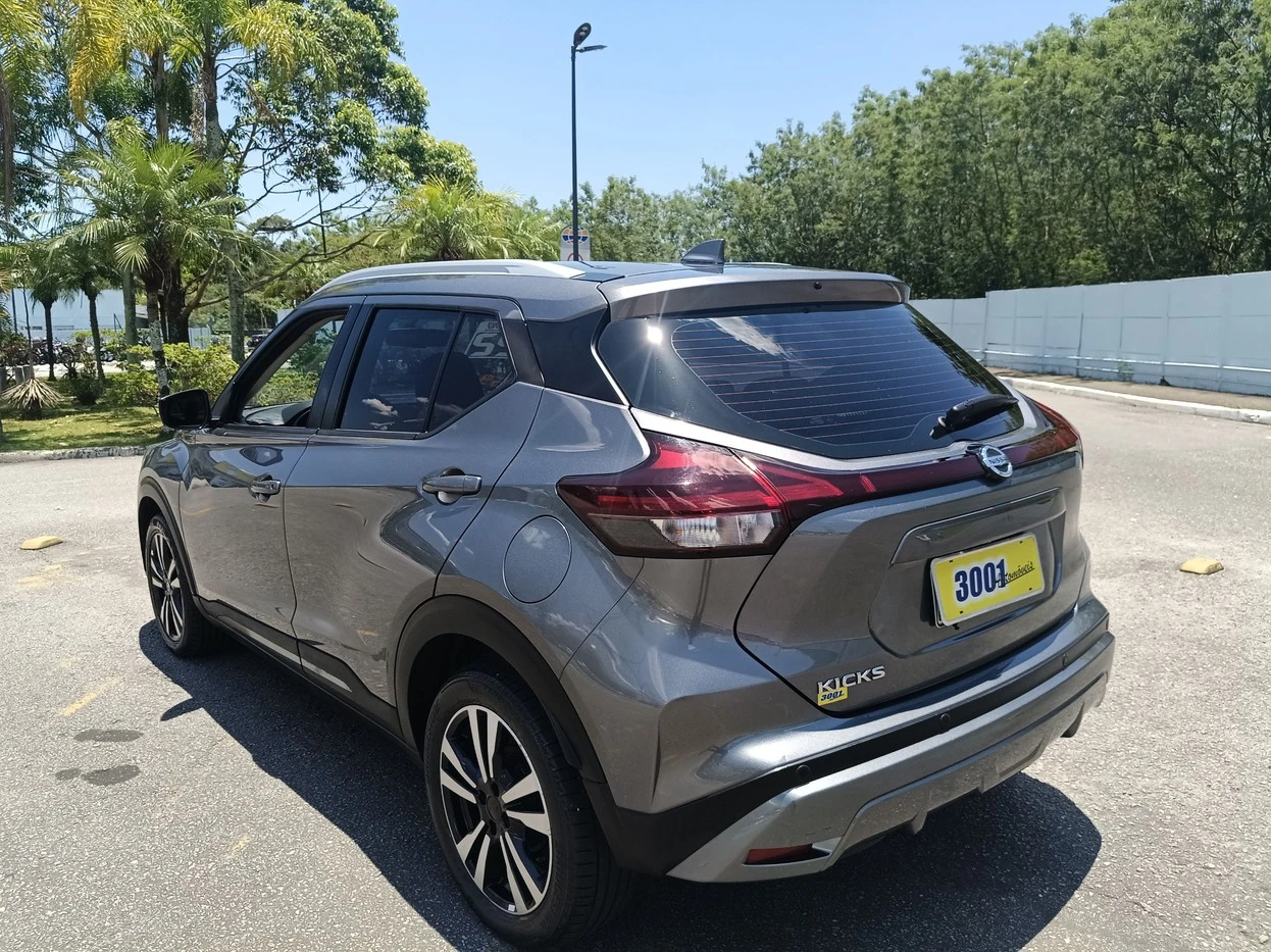 NISSAN KICKS
