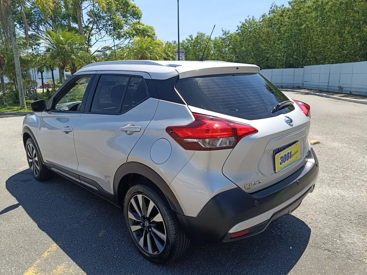 NISSAN KICKS